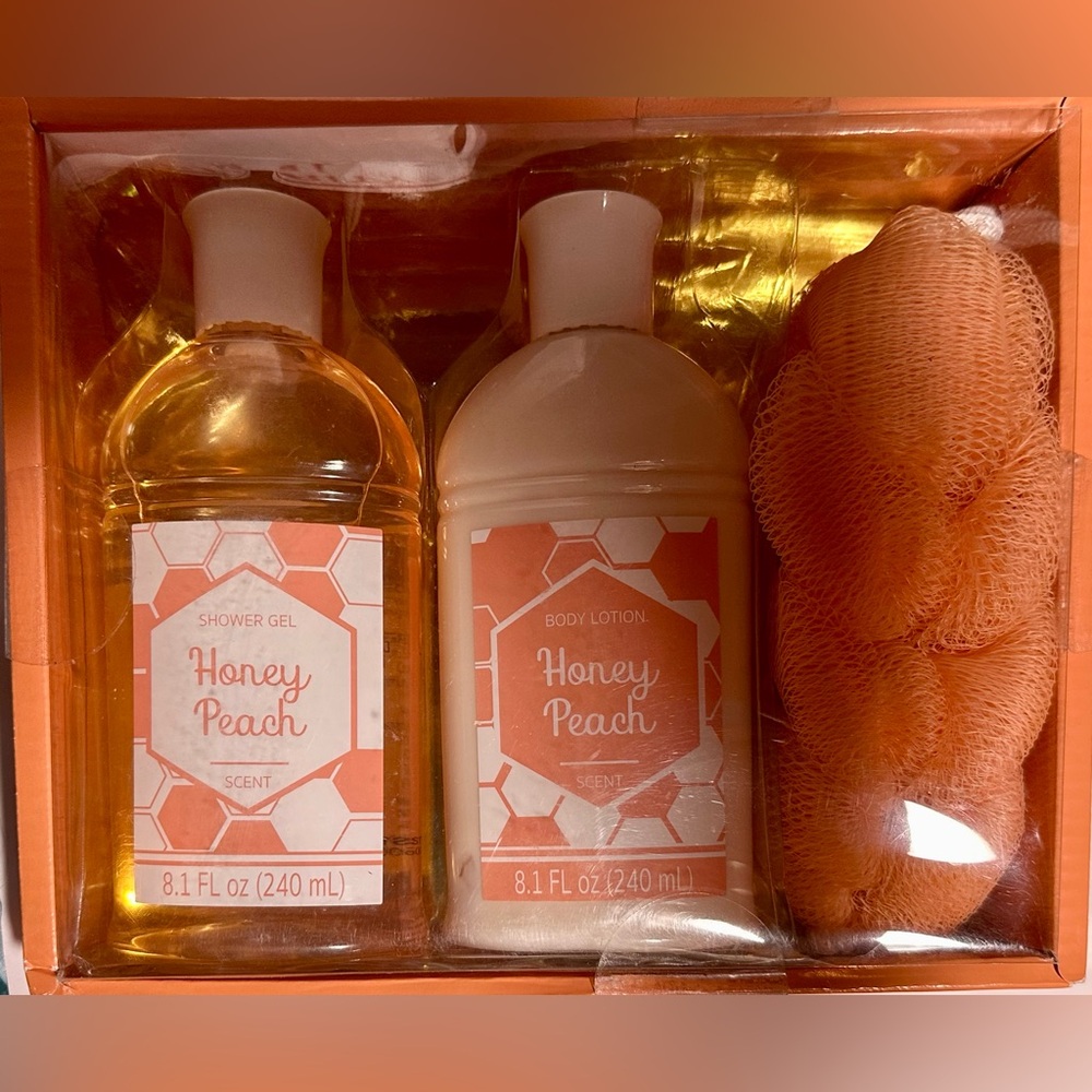 Honey Peach Shower Gel, Body Lotion Set, and Loofah/scrubbie. Great Gift!